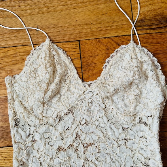 Zara lace bodysuit - Picture 6 of 6